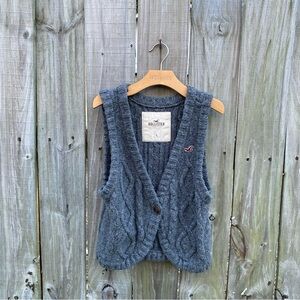 Hollister Gray Cable Knit Vest